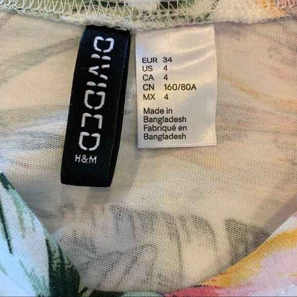H&M Divided 94 Tee Shirt Dress Floral Pattern - Picture 7 of 8